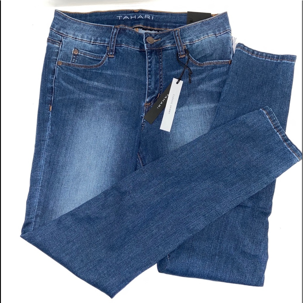 NWT Tahari Classic Skinny Jeans Size 6